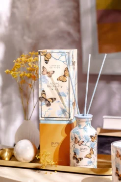 Ipuro Geurstokjes Animal Collection Butterfly Kiss 240 Ml 7 Ipuro Geurstokjes Animal Collection Butterfly Kiss 240 Ml -Decori Meubelen Winkel 4051281711990 04