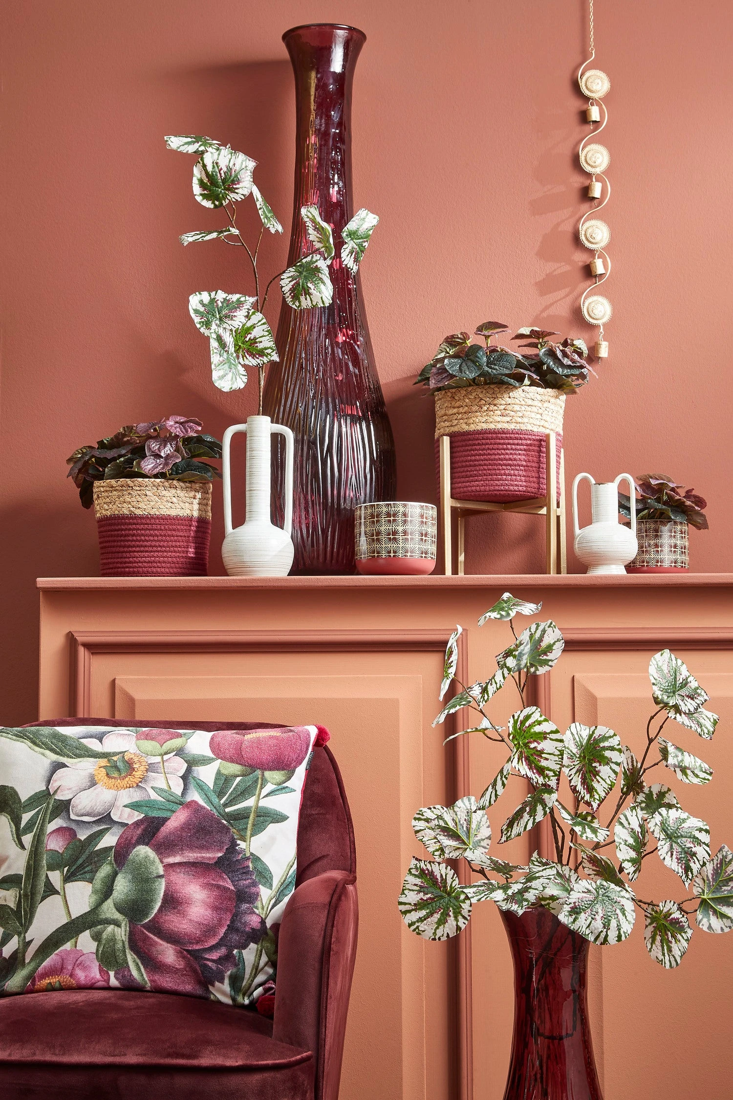 In The Mood Collection sierkussen Rosario rood 50 x 50 cm 2 In The Mood Collection sierkussen Rosario rood 50 x 50 cm - Afbeelding 2