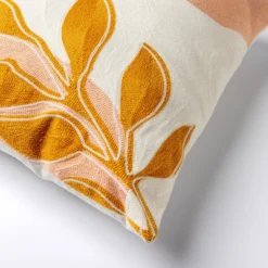 Dutch Decor Sierkussen Isla Bloemen Roze 45 X 45 X 10 Cm 7 Dutch Decor Sierkussen Isla Bloemen Roze 45 X 45 X 10 Cm -Decori Meubelen Winkel 8720367910140 3